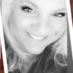 Meet your Posher, Kendra